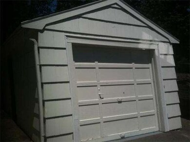 9 Phyllis Dr, Randolph, MA 02368 - photo 2