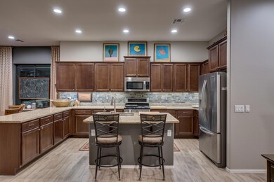 004_Kitchen