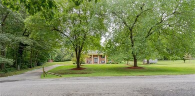 4812 Tumbleweed Dr, Greensboro, NC 27407 - photo 2