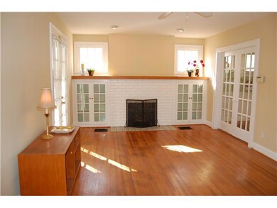 122 E Dunedin Rd, Columbus, OH 43214 - photo 3