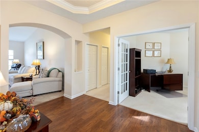 9112 Devonshire Dr, Olmsted Falls, OH 44138 - photo 3