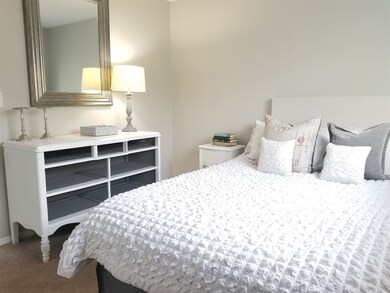 20 Mercury Dr unit 20, Londonderry, NH 03053 - photo 2