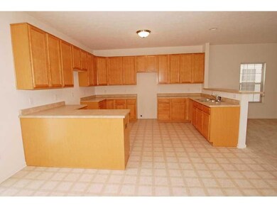 11722 Whisper Cove Dr, Fishers, IN 46037 - photo 5