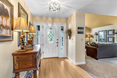 2486 Greenfield Ct, Medford, OR 97504 - photo 4