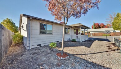 2370 Corona Ave, Medford, OR 97504 - photo 3