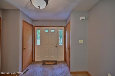 129 Copperwood Ct, Saylorsburg, PA 18353 - photo 4