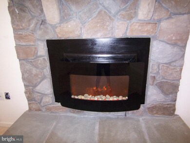 1231 N Fairfax Blvd, Ranson, WV 25438 - photo 3