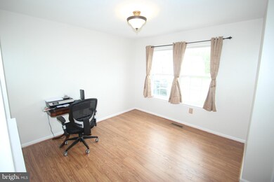 226 E Flagstone Dr, Newark, DE 19702 - photo 6