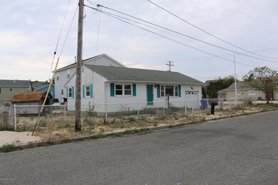 207 Fifth 001