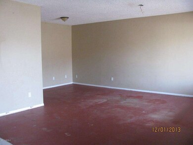 6625 40th living room 2