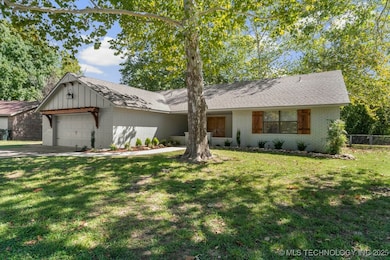 1908 N Chambers Terrace, Claremore, OK 74017 - photo 3