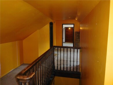 UPSTAIRS MASTER