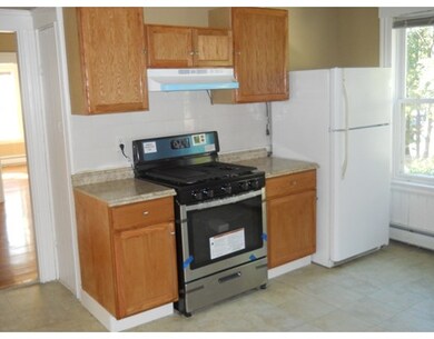 16 Saunders St unit 2, North Andover, MA 01845 - photo 4