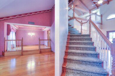 909 LR DR view 1
