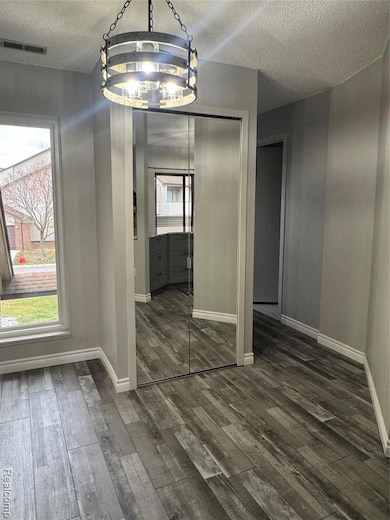 6619 Ridgefield Cir unit 205, West Bloomfield, MI 48322 - photo 7
