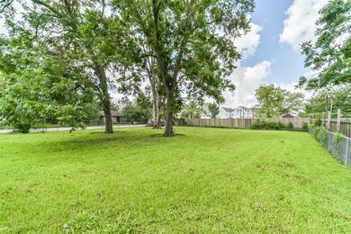 6205 Morrow St, Houston, TX 77091 - photo 7