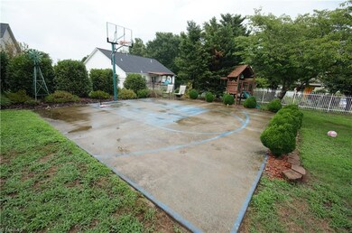 5863 Suits Rd, High Point, NC 27263 - photo 6