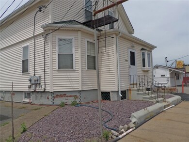 1468 Newport Ave unit 2, Pawtucket, RI 02861 - photo 2