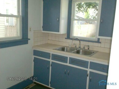 1728 Brussels St, Toledo, OH 43613 - photo 4
