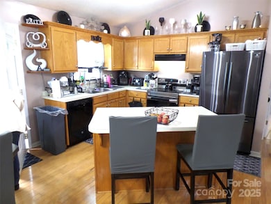 1609 Indian Springs Dr NW unit 35, Conover, NC 28613 - photo 3