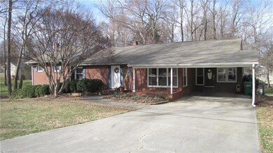 915 E Fairfield Rd, High Point, NC 27263 - photo 2