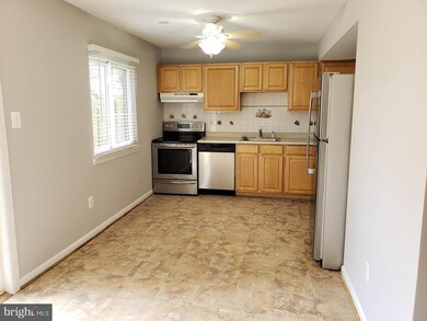 2593 Merrywood Ct unit 12, Woodbridge, VA 22192 - photo 7