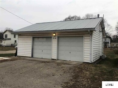 516 N Logan St, Lincoln, IL 62656 - photo 2