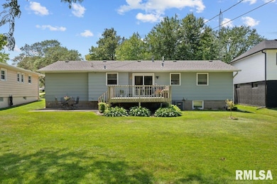 2236 W Columbia Ave, Davenport, IA 52804 - photo 4