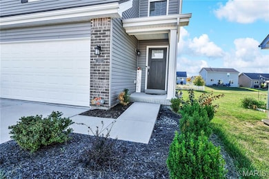 332 Crestfield Ct, Saint Charles, MO 63301 - photo 2