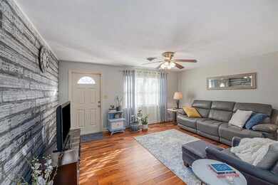 39025 Citadel Cir, Zephyrhills, FL 33542 - photo 5