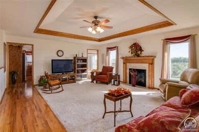 4114 SW Misty Harbor Ave, Topeka, KS 66610 - photo 6