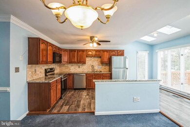 16888 Winston Ln, Woodbridge, VA 22191 - photo 3