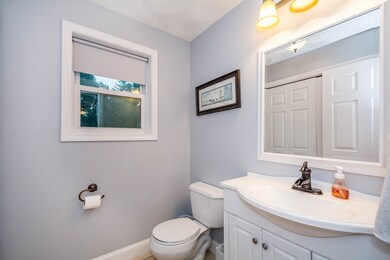 15 Eayers Pond Rd, Hudson, NH 03051 - photo 6