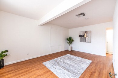 790 El Centro Ave, El Centro, CA 92243 - photo 5