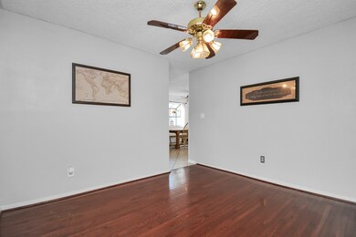 2425 County Road 155, Alvin, TX 77511 - photo 4
