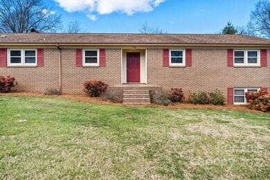 1552 Allen Ln, Conover, NC 28613 - photo 3