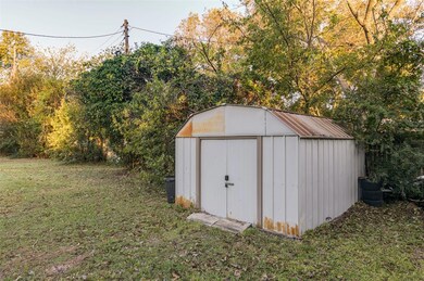 314 Bellevue Dr, Cleburne, TX 76033 - photo 5