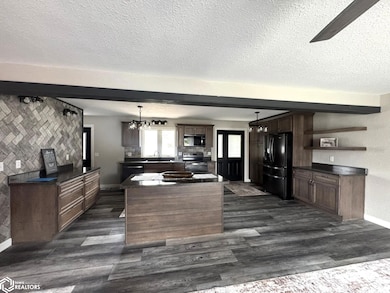 543 N Haynes Ave, Centerville, IA 52544 - photo 5