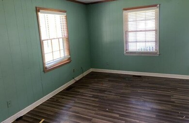 3 Duvalle St, Summerton, SC 29148 - photo 4