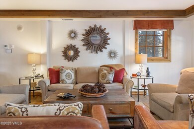 Gravity Haus 10th Mtn Suite MLS-16