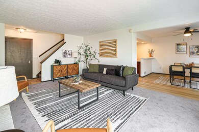 324 Meadowside Ct, Columbus, OH 43230 - photo 6