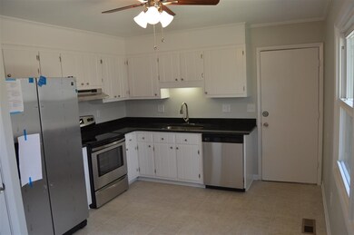 315 Cardinal Rd, Jacksonville, NC 28546 - photo 6