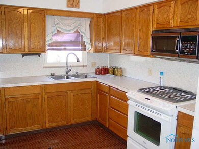 5569 305th St, Toledo, OH 43611 - photo 7