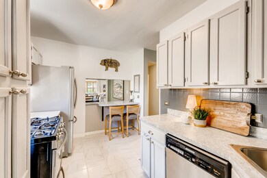 591 N West Ave, Elmhurst, IL 60126 - photo 3