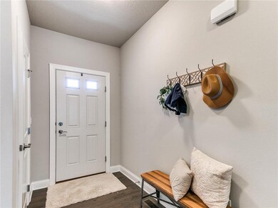 2434 River Meadows Dr, Des Moines, IA 50320 - photo 3