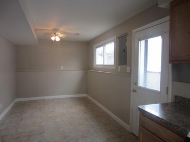 3817 Burchfield Dr, Lansing, MI 48910 - photo 7