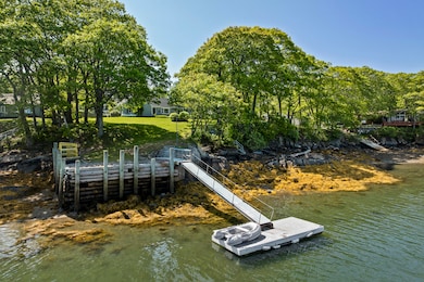 Huge, oversize deck