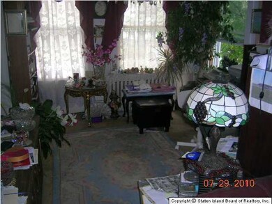 133 Dudley Ave, Staten Island, NY 10301 - photo 2