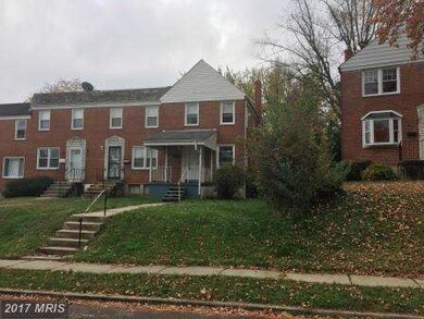 562 Lucia Ave, Baltimore, MD 21229 - photo 2