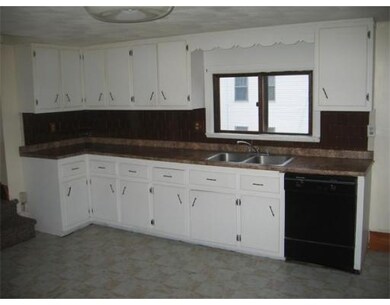 86 Somerset Ave unit 2, Taunton, MA 02780 - photo 2